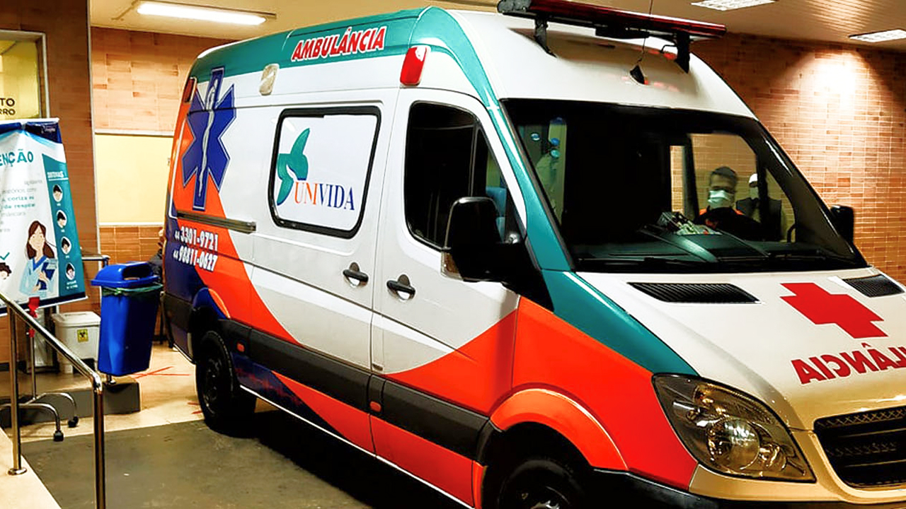 Ambulância da UNIVIDA, parceira a Prosper Assist